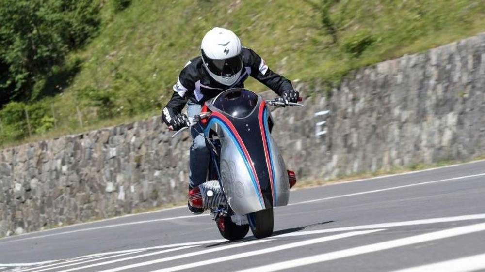 Freesound Customs BMW R 65 Electric Motorcycle, Change of Season